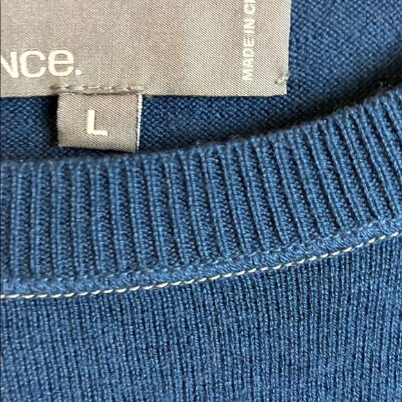 Vince Silk Cashmere Blend Crewneck Sweater Men’s L Blue Elevated Basic Luxury - Picture 6 of 15